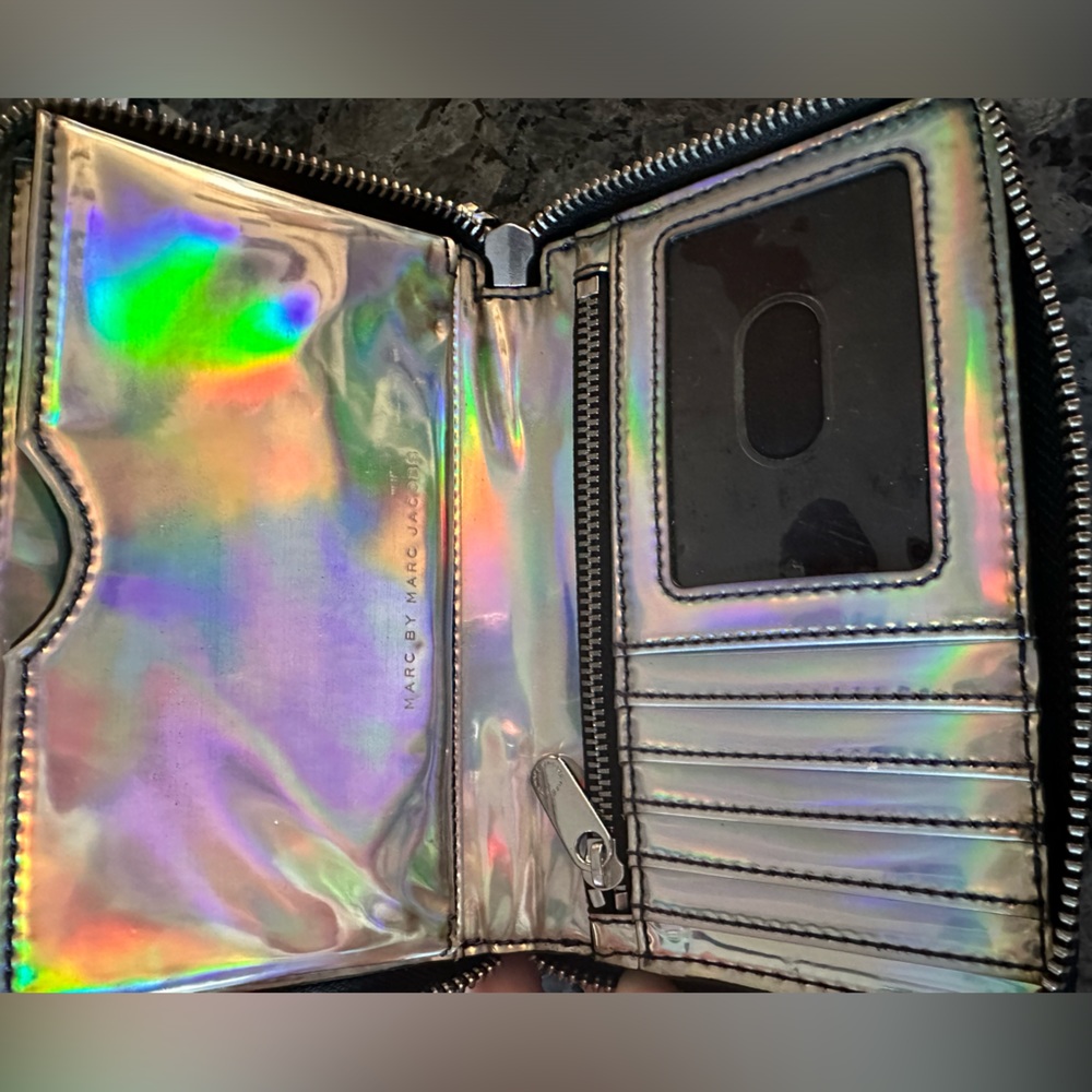 Marc by Marc Jacobs Blue & Silver Holographic Wallet/Wristlet NWOT - Picture 4 of 8